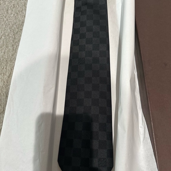 Louis Vuitton Black Damier Classique Tie - Picture 1 of 6